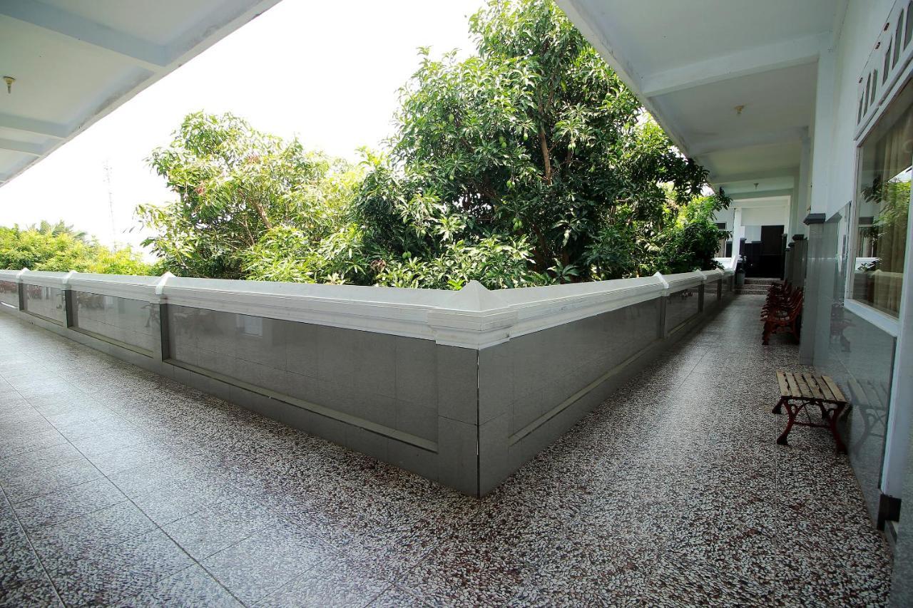 Oyo 1669 Hotel Vista Syariah Bengkulu Exterior photo